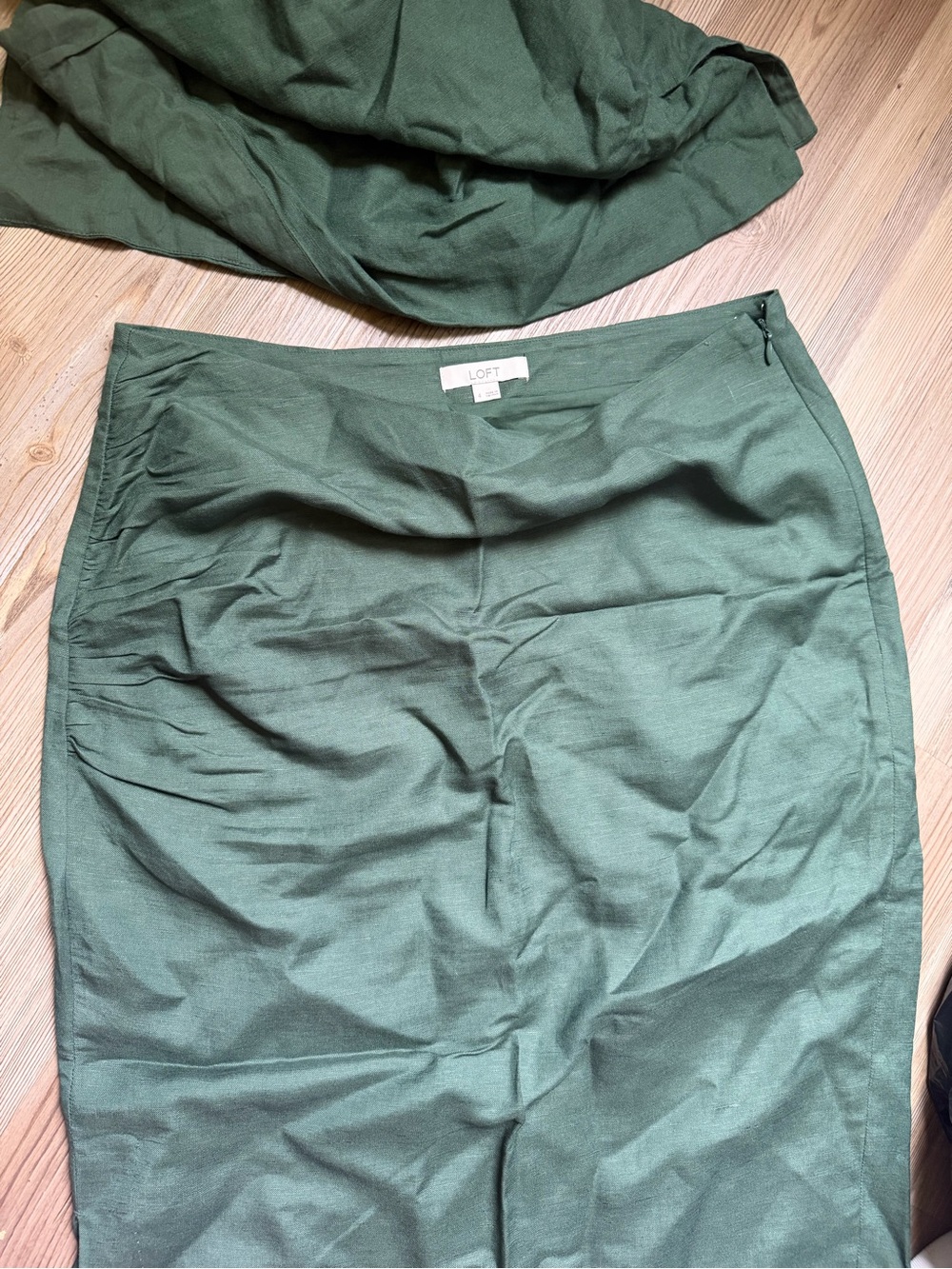 Set strapless top and a skirt LOFT Olive Green Maxi Skirt - Picture 5 of 8
